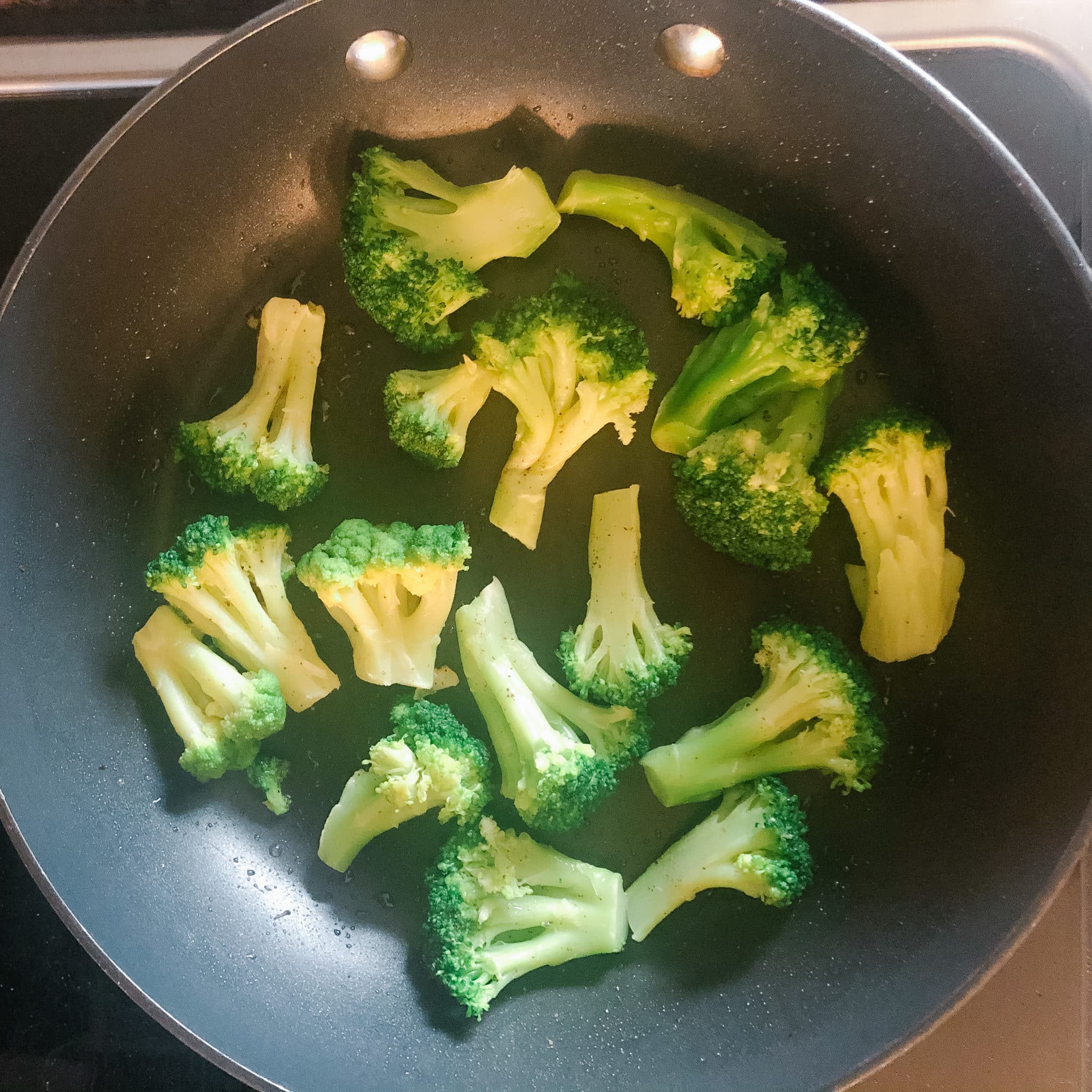 best-way-to-cook-frozen-broccoli-on-stovetop